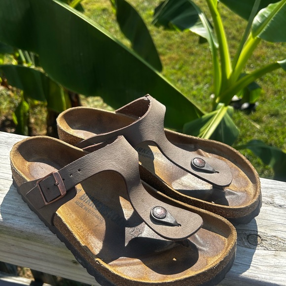 Birkenstock Womens Gizeh Sandel - Brown, Womens Size 38(7.5-8) - Picture 1 of 12
